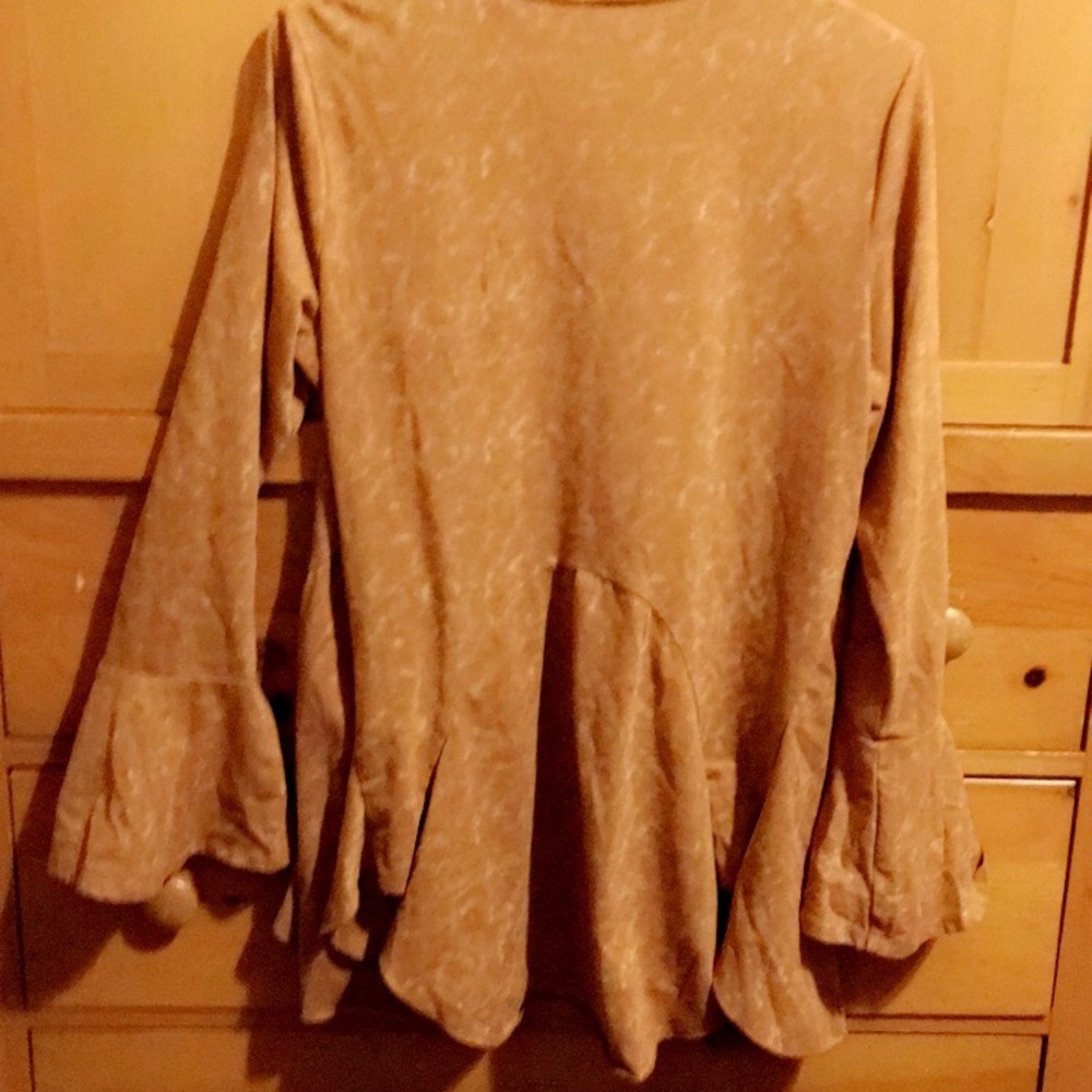 Boho Distressed Top - Picture 3 of 3
